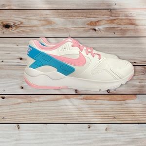 Nike LD Victory shoes white and pink size 6.5 & 6 Kids